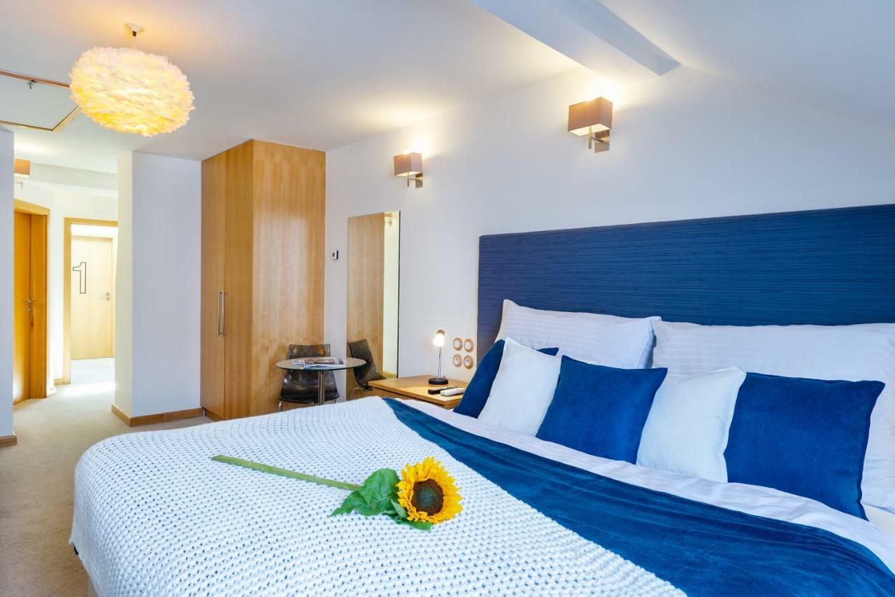 The Rooms Ceske Budejovice Exterior foto